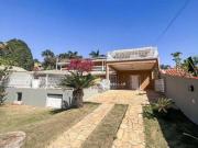 Casa com 3 dormitórios à venda, 296 m² por R$...