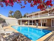 Casa com 3 dormitórios à venda, 296 m² por R$ 1.550.000...