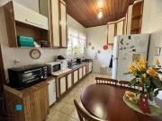 Casa com 3 dormitórios à venda, 300 m² por R$...