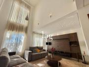 Casa com 3 dormitórios à venda, 300 m² por R$...