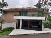 Casa com 3 dormitórios à venda, 300 m² por R$...