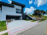 Casa com 3 dormitórios à venda, 300 m² por R$...