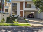 Casa com 3 dormitórios à venda, 300 m² por R$...