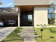 Casa com 3 dormitórios à venda, 300 m² por R$...