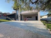 Casa com 3 dormitórios à venda, 303 m² por R$ 2.650.000...