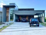 Casa com 3 dormitórios à venda, 304 m² por R$...