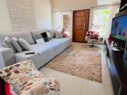 Casa com 3 dormitórios à venda, 306 m² por R$...