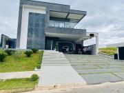 Casa com 3 dormitórios à venda, 306 m² por R$...