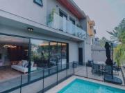 Casa com 3 dormitórios à venda, 306 m² por R$...