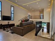 Casa com 3 dormitórios à venda, 308 m² por R$...