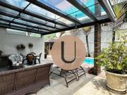 Casa com 3 dormitórios à venda, 310 m² por R$...