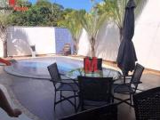 Casa com 3 dormitórios à venda, 314 m² por R$...