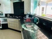 Casa com 3 dormitórios à venda, 320 m² por R$...