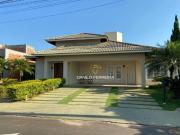 Casa com 3 dormitórios à venda, 322 m² por R$...
