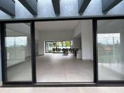 Casa com 3 dormitórios à venda, 322 m² por R$...