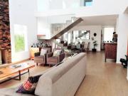 Casa com 3 dormitórios à venda, 325 m² por R$...