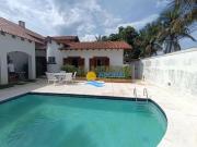 Casa com 3 dormitórios à venda, 327 m² por R$...