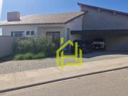 Casa com 3 dormitórios à venda, 327 m² por R$...