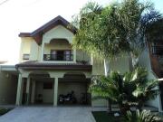 Casa com 3 dormitórios à venda, 330 m² por R$...