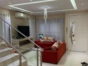 Casa com 3 dormitórios à venda, 331 m² por R$...