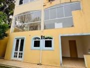 Casa com 3 dormitórios à venda, 332 m² por R$...