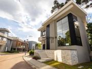 Casa com 3 dormitórios à venda, 334 m² por R$...