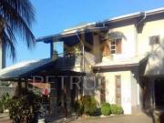 Casa com 3 dormitórios à venda, 336 m² por R$...