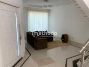 Casa com 3 dormitórios à venda, 340 m² por R$...