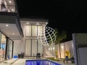 Casa com 3 dormitórios à venda, 347 m² por R$...