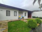 Casa com 3 dormitórios à venda, 350 m² por R$...