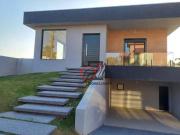 Casa com 3 dormitórios à venda, 350 m² por R$...