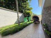 Casa com 3 dormitórios à venda, 350 m² por R$...