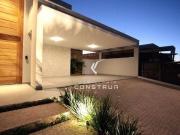 Casa com 3 dormitórios à venda, 350 m² por R$...