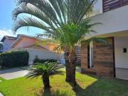 Casa com 3 dormitórios à venda, 351 m² por R$...