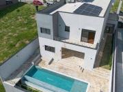 Casa com 3 dormitórios à venda, 359 m² por R$...