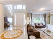 Casa com 3 dormitórios à venda, 368 m² por R$...