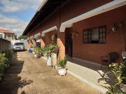 Casa com 3 dormitórios à venda, 369 m² por R$...