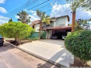 Casa com 3 dormitórios à venda, 370 m² por R$...