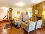 Casa com 3 dormitórios à venda, 374 m² por R$...