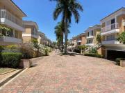 Casa com 3 dormitórios à venda, 375 m² por R$...