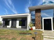 Casa com 3 dormitórios à venda, 376 m² por R$...