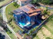 Casa com 3 dormitórios à venda, 377 m² por R$...