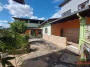 Casa com 3 dormitórios à venda, 378 m² por R$ 650.000,00...