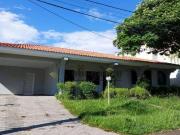 Casa com 3 dormitórios à venda, 380 m² por R$...