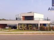 Casa com 3 dormitórios à venda, 380 m² por R$...