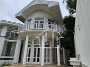 Casa com 3 dormitórios à venda, 380 m² por R$...