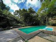 Casa com 3 dormitórios à venda, 380 m² por R$...