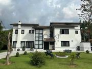 Casa com 3 dormitórios à venda, 380 m² por R$...