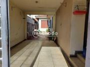 Casa com 3 dormitórios à venda, 385 m² por R$...