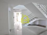 Casa com 3 dormitórios à venda, 385 m² por R$...